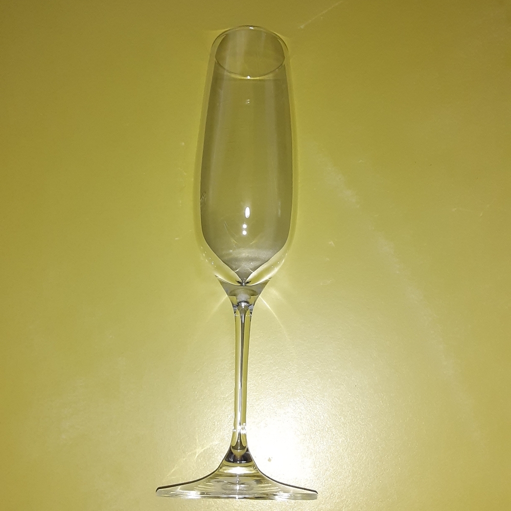 BRAND NEW CRATE&BARREL CHAMPAGNE GLASSES (12)